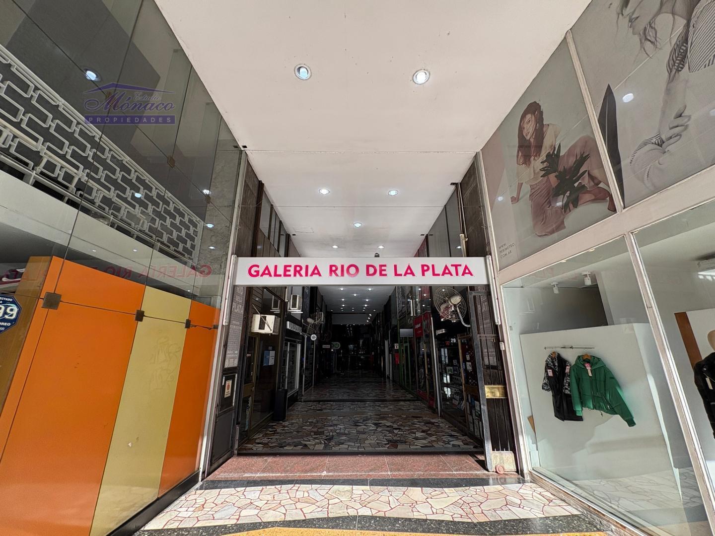 Foto de Local en galería- Con depósito y entre piso, imagen 5