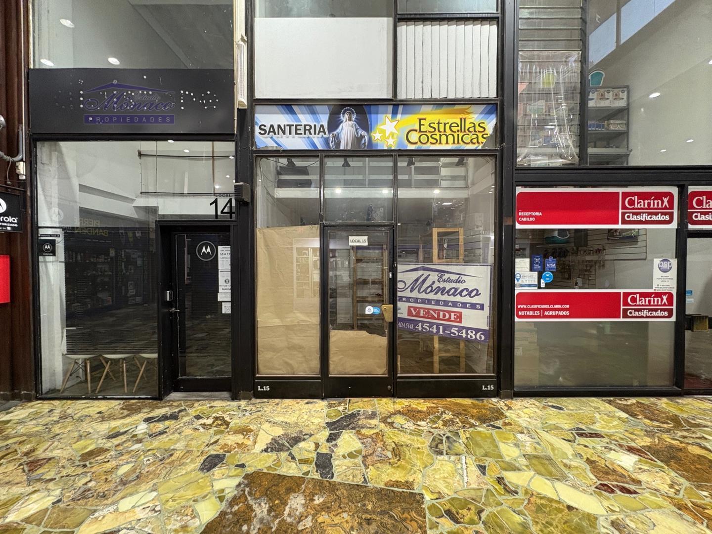 Foto de Local en galería- Con depósito y entre piso, imagen 1