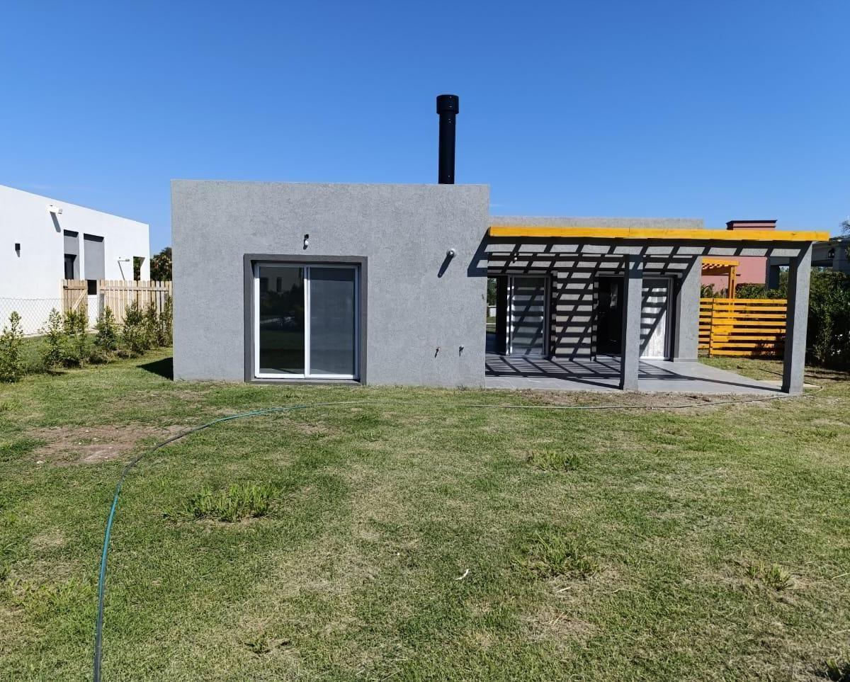 Casa en Venta en Santa Emilia, Pilar del Este, Pilar
