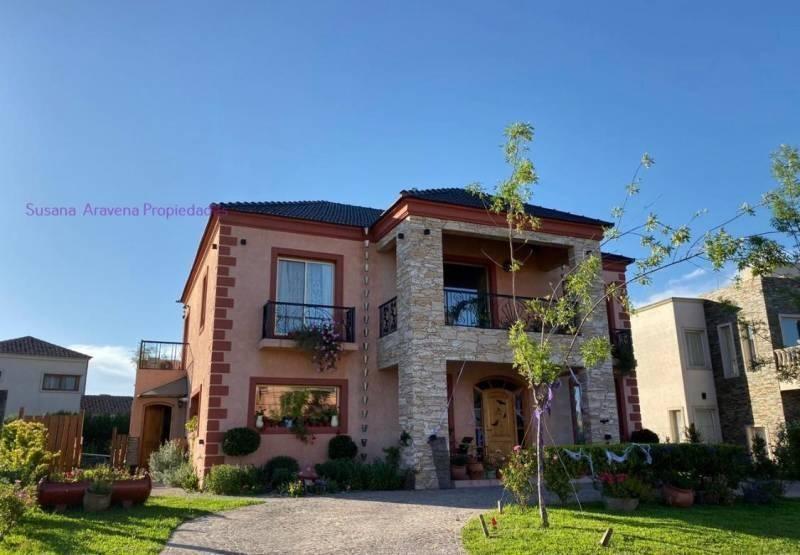 Casa en Venta en Ayres Plaza, Pilar, G.B.A. Zona Norte