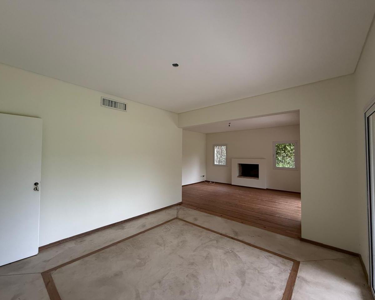 Foto de Casa en Venta APTA CREDITO BARRIO SAINT MATTTHEWS, PILAR, imagen 3