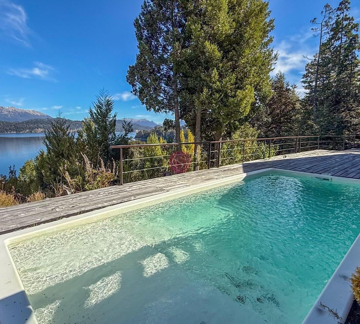 Casa en Venta en Villa La Angostura, Patagonia, Argentina 1
