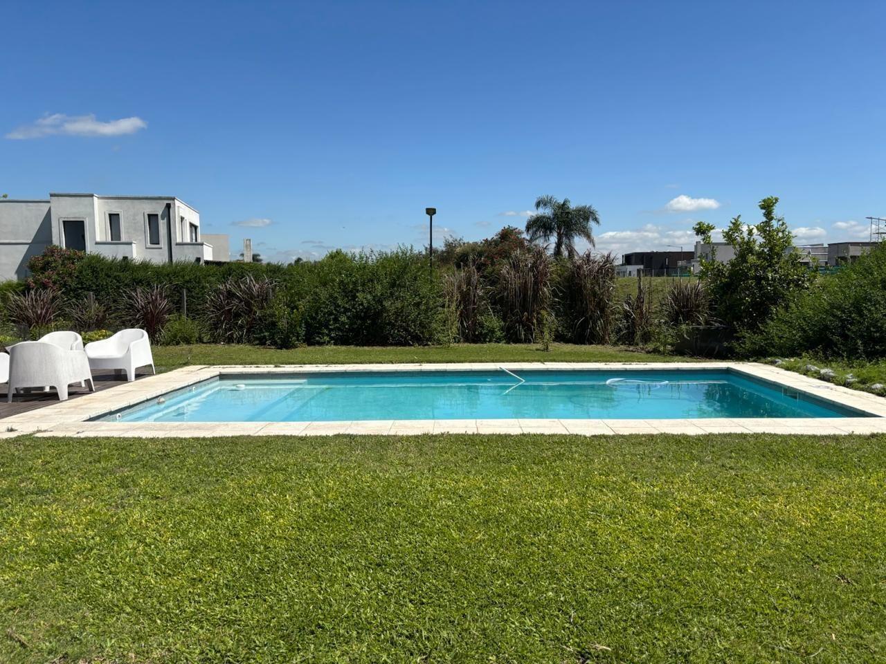 Foto de Casa Chalet en Alq. Temporario en Escobar, G.B.A. Zona Norte, Argentina, imagen 1