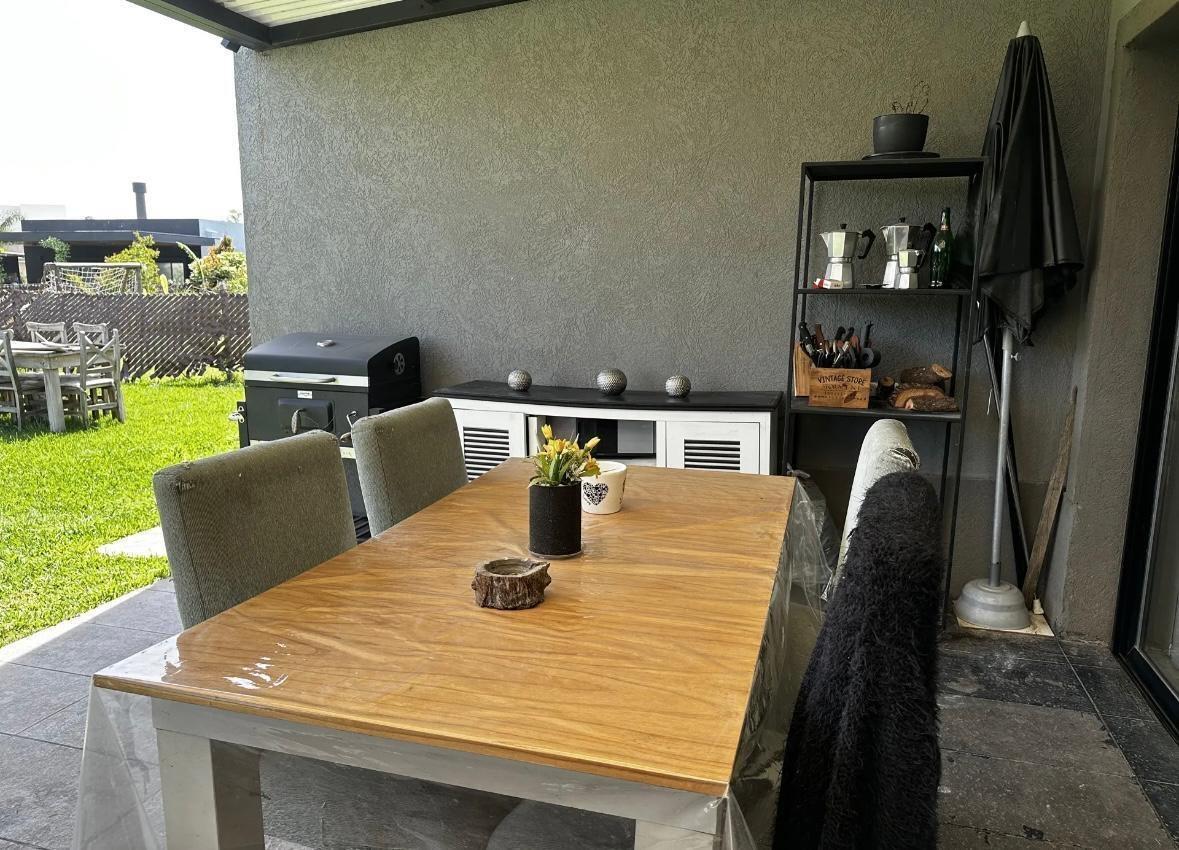 Casa Chalet en Venta en Los Arces, La Cañada de Pilar, Pilar