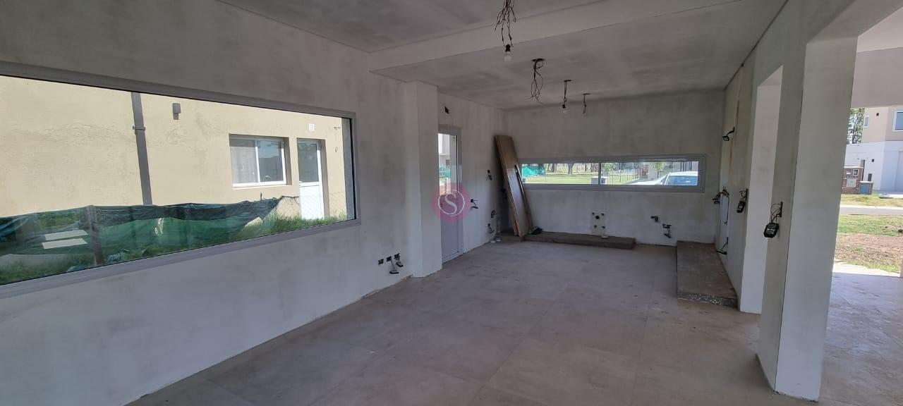 Foto de Casa en Venta en Barrio Cerrado Santa Lucia, Pilar del Este, Pilar, imagen 2