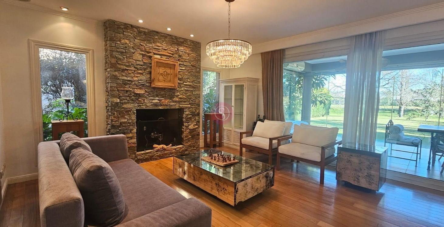 Casa  en Venta en La Lomada, Pilar, G.B.A. Zona Norte