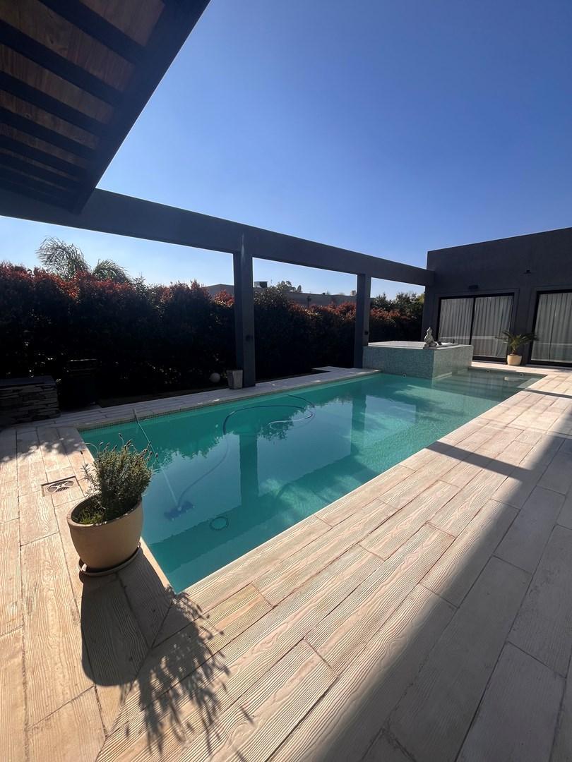 Casa Chalet en Venta en Santa Guadalupe, Pilar del Este, Pilar