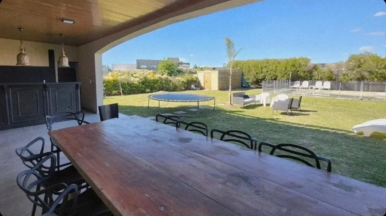 Casa Chalet  en Venta en San Sebastian, Escobar, G.B.A. Zona Norte 4
