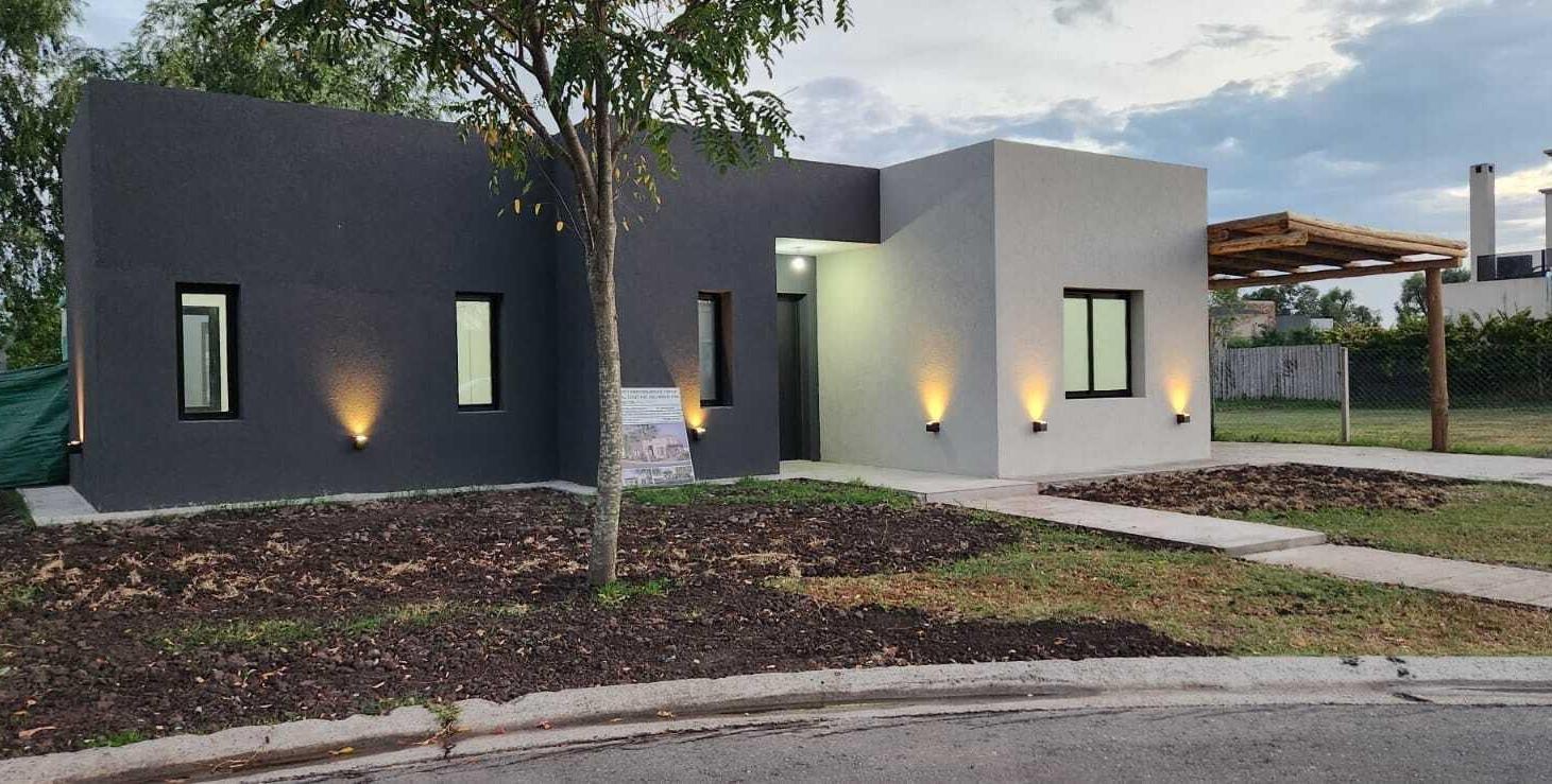 Casa en Venta en Santa Emilia, Pilar del Este, Pilar