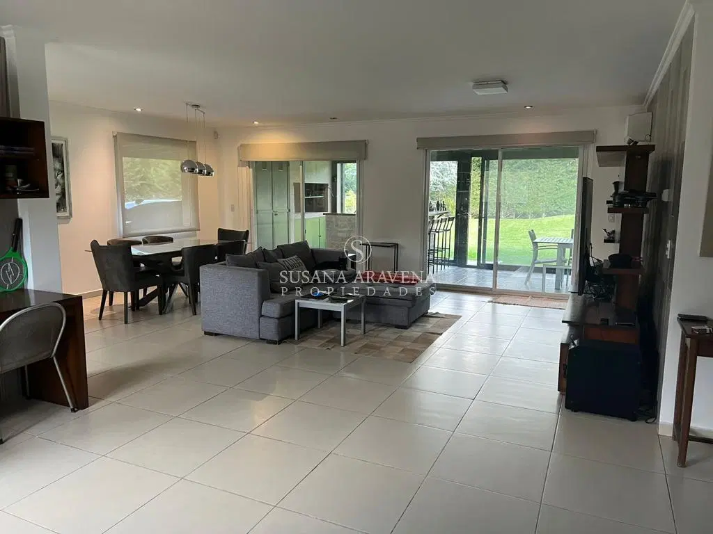 Casa en Venta en Barrio Santa Guadalupe, Pilar del Este, Pilar 3