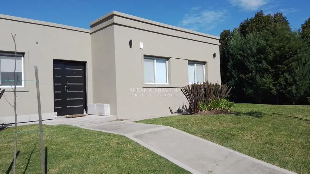 Casa en Venta en Barrio Santa Guadalupe, Pilar del Este, Pilar 2