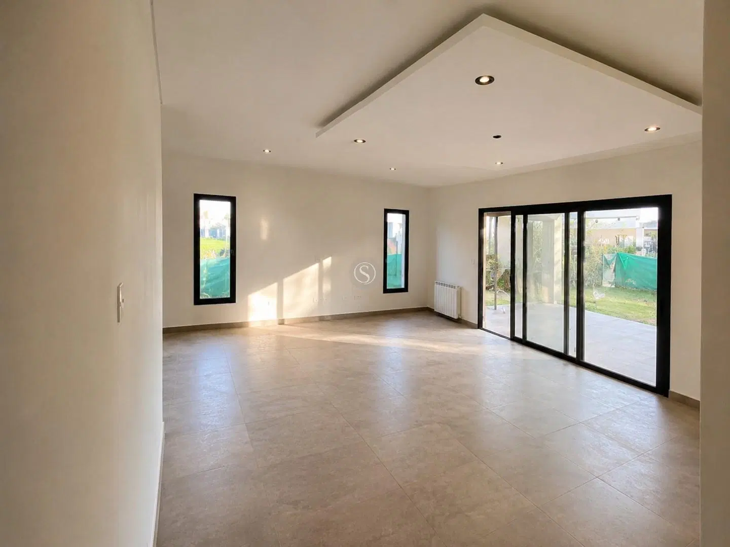 Casa  en Venta en Santa Lucia, Pilar del Este, Pilar 5