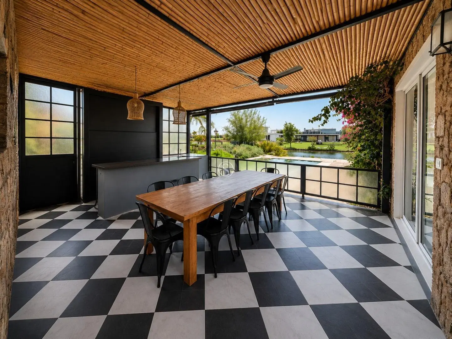 Casa  en Venta en El Cantón, Escobar, G.B.A. Zona Norte a la Laguna. Pileta. Dependencia 2