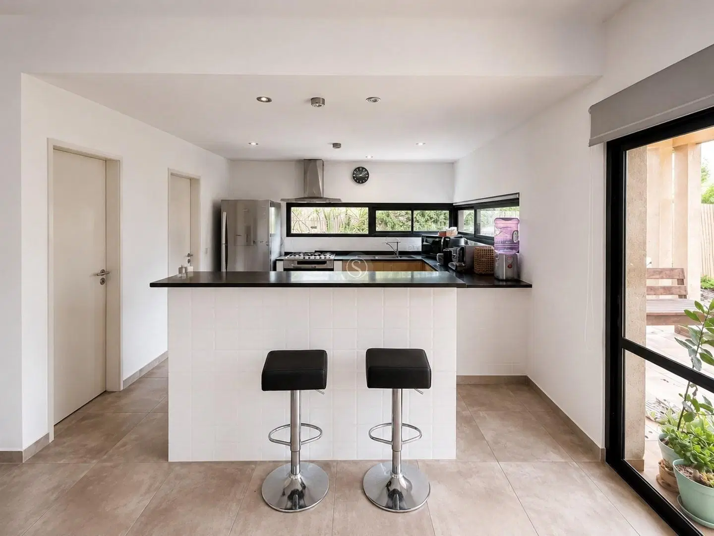 Casa en Alquiler en Santa Elena, Pilar del Este, Pilar 8