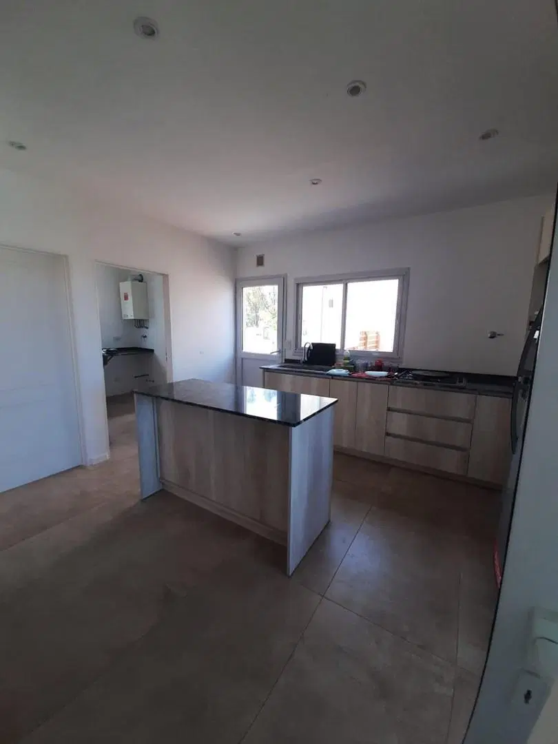 Casa  en Venta en Santa Lucia, Pilar del Este, Pilar 2