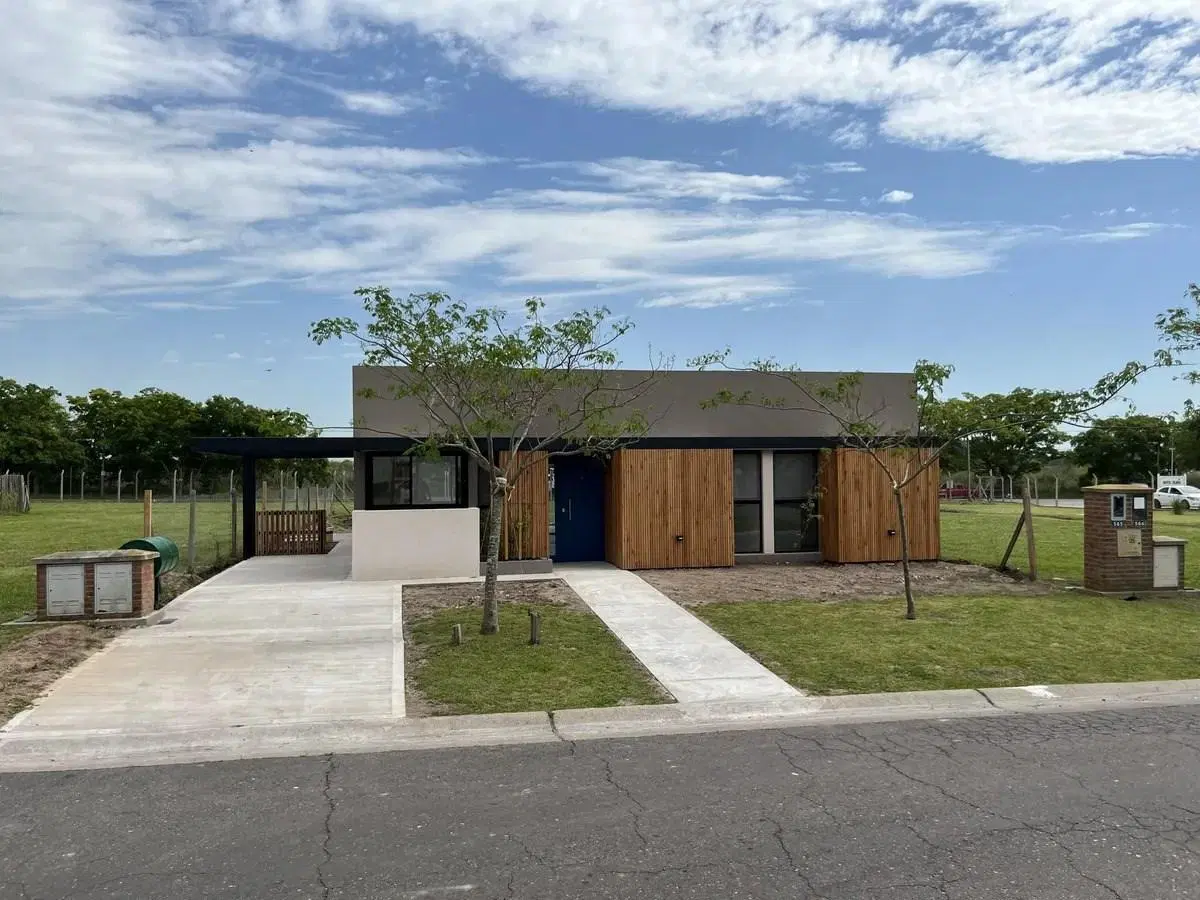 Casa en Alquiler en Santa Elena, Pilar del Este, Pilar 1