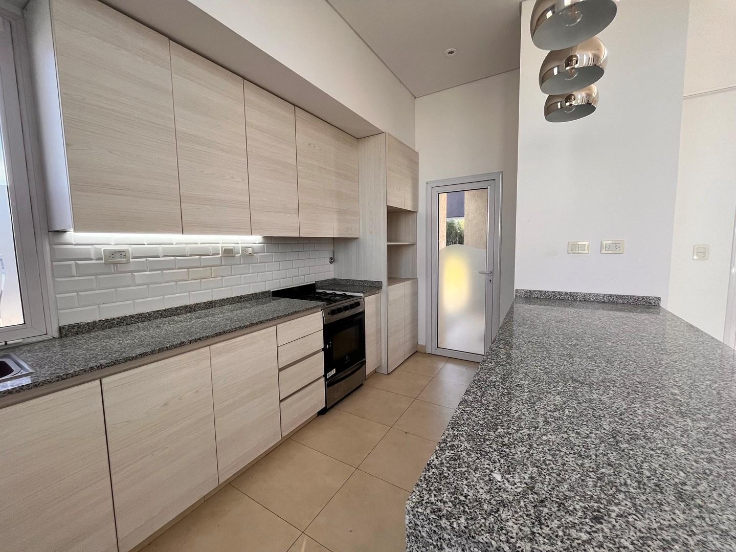 Foto de Casa en Alquiler Anual en San Sebastian, Escobar, G.B.A. Zona Norte Una, imagen 5