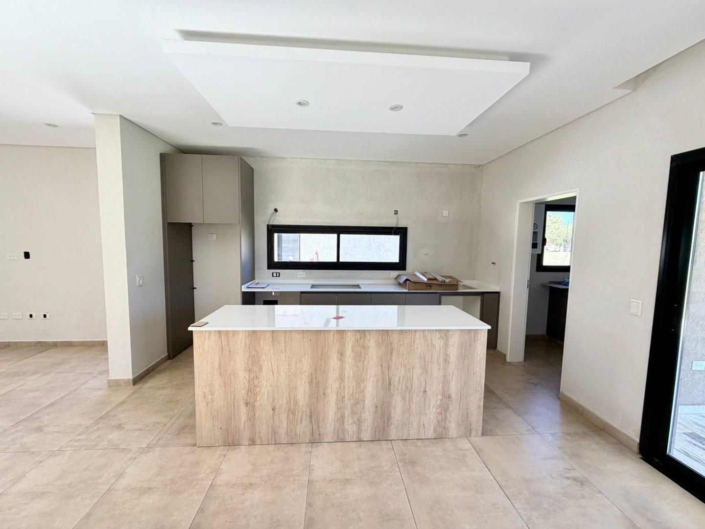 Foto de Casa en Alquiler en Santo Tomas, Derqui, Pilar, imagen 2