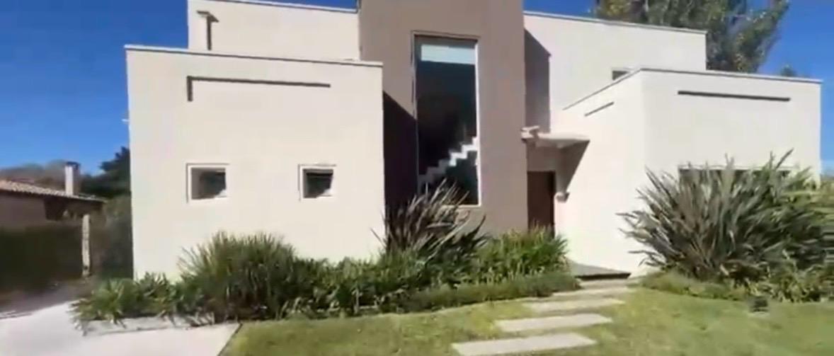 Foto de Casa en Venta en Roble Joven, Pilar, G.B.A. Zona Norte, imagen 1