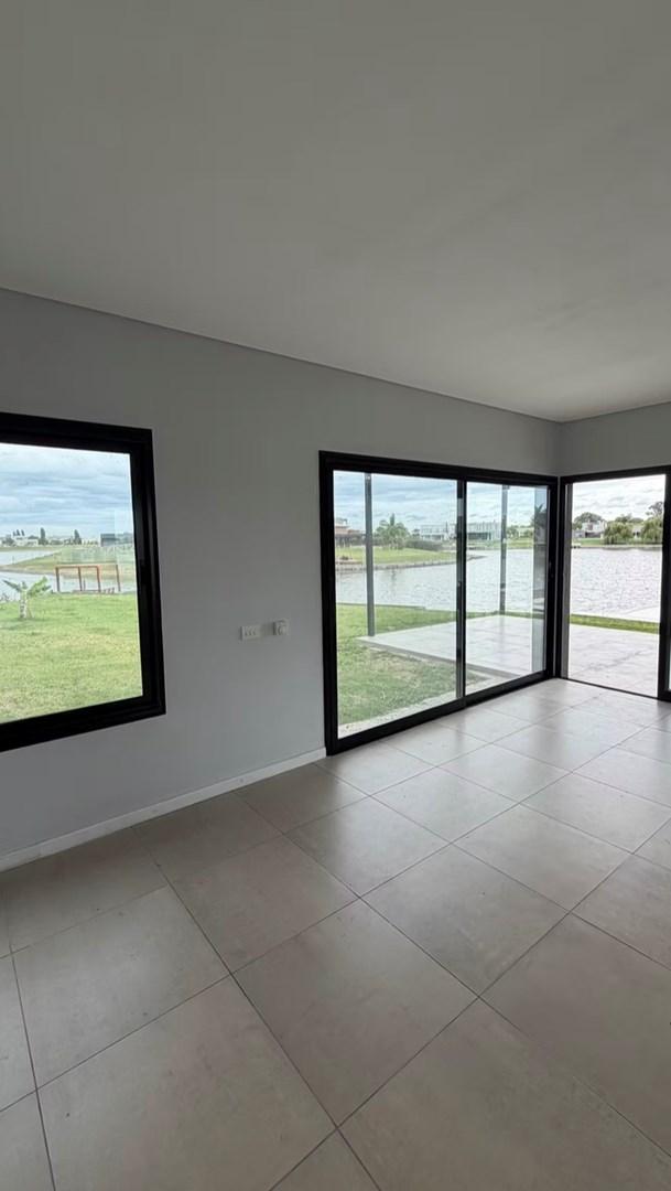 Foto de Casa en Alquiler en San Sebastian, Escobar, G.B.A. Zona Norte A LA, imagen 1