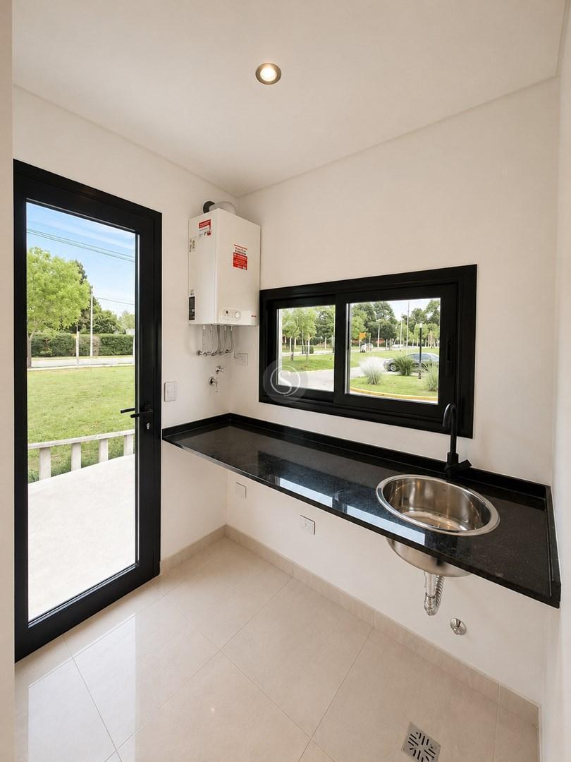 Foto de Casa en Venta en Santa Elisa, Pilar del Este, Pilar, imagen 4