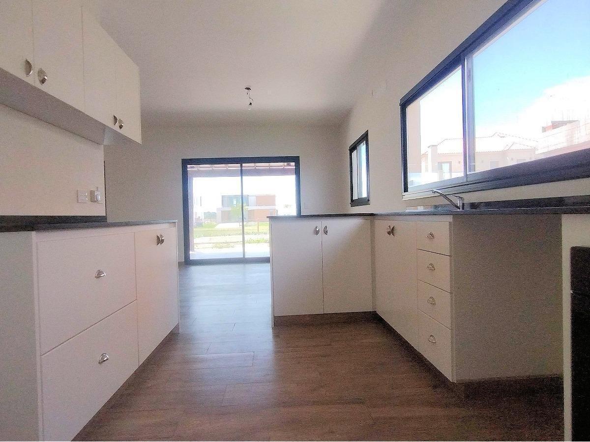 Foto de Casa en Venta en Riberas, Puertos, Escobar. Financiación. Pileta, imagen 2