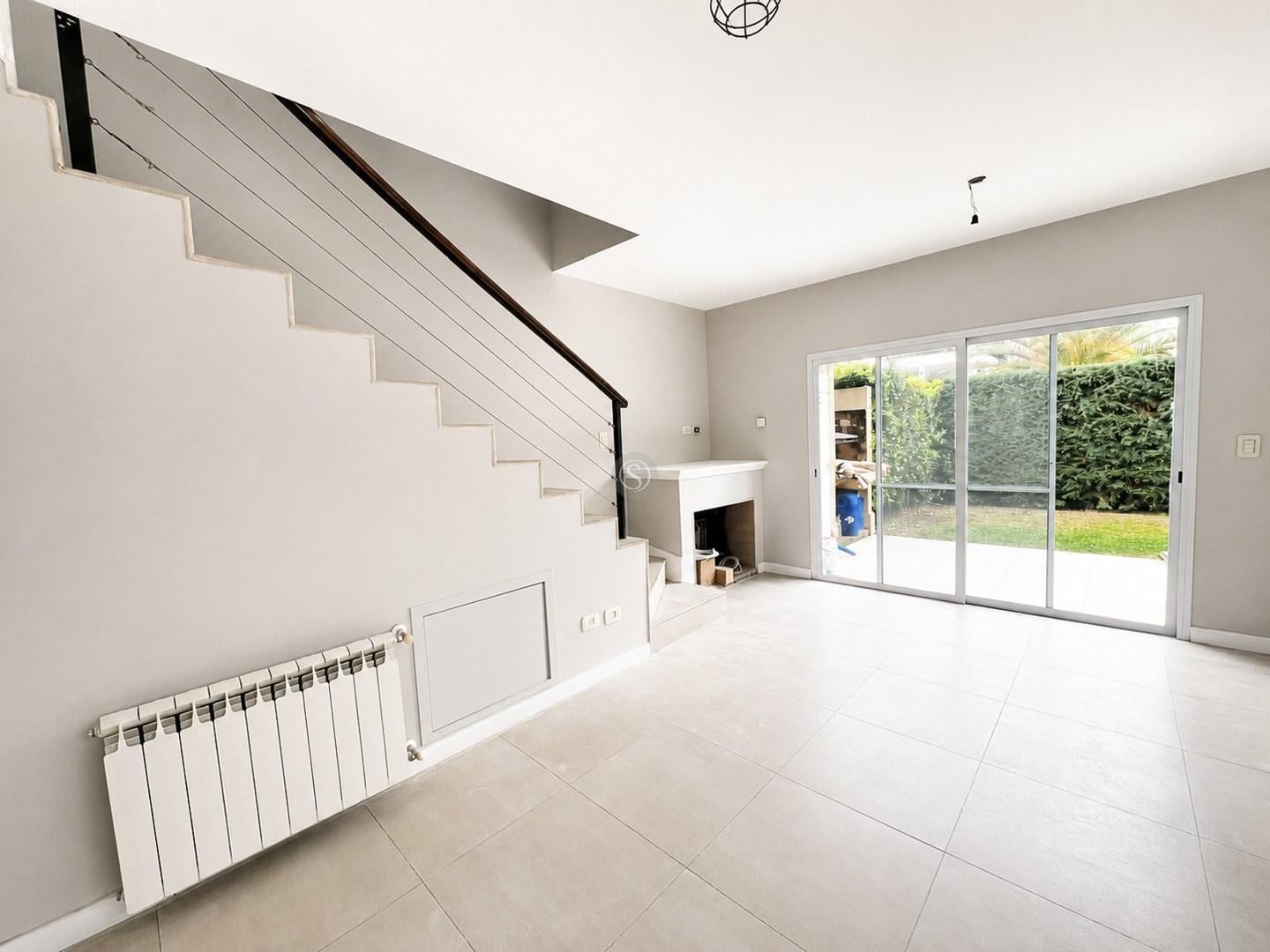 Foto de Casa Dúplex en Venta en Boulevard del Sol, Pilar, G.B.A. Zona Norte, imagen 2