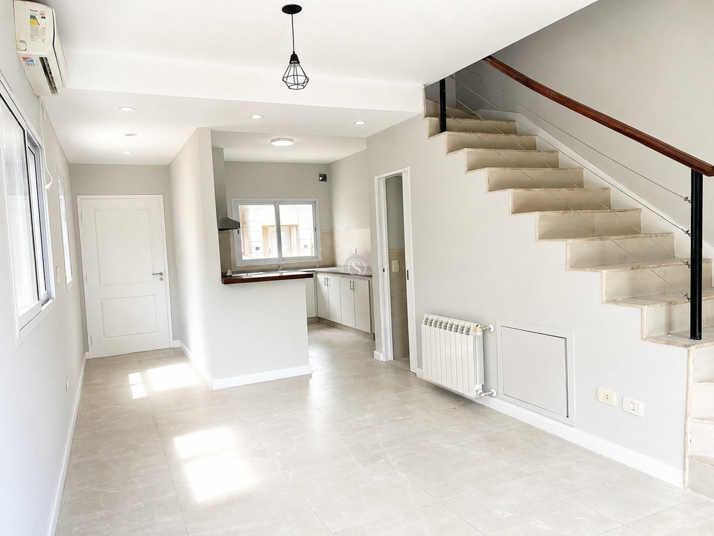 Foto de Casa Dúplex en Venta en Boulevard del Sol, Pilar, G.B.A. Zona Norte, imagen 1