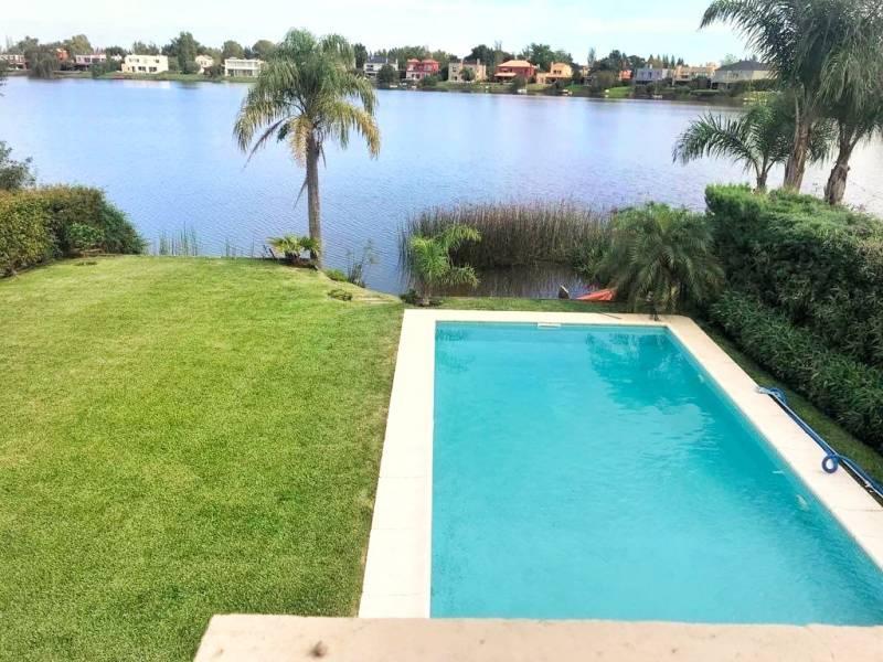 Impresionante casa a la laguna en San Isidro Labrador, Villanueva, Tigre