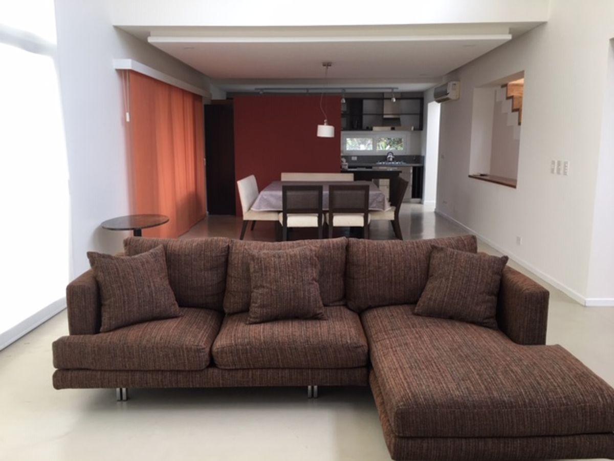 Foto de Alquiler con Muebles - Excelente Casa Sobre La Laguna, imagen 3