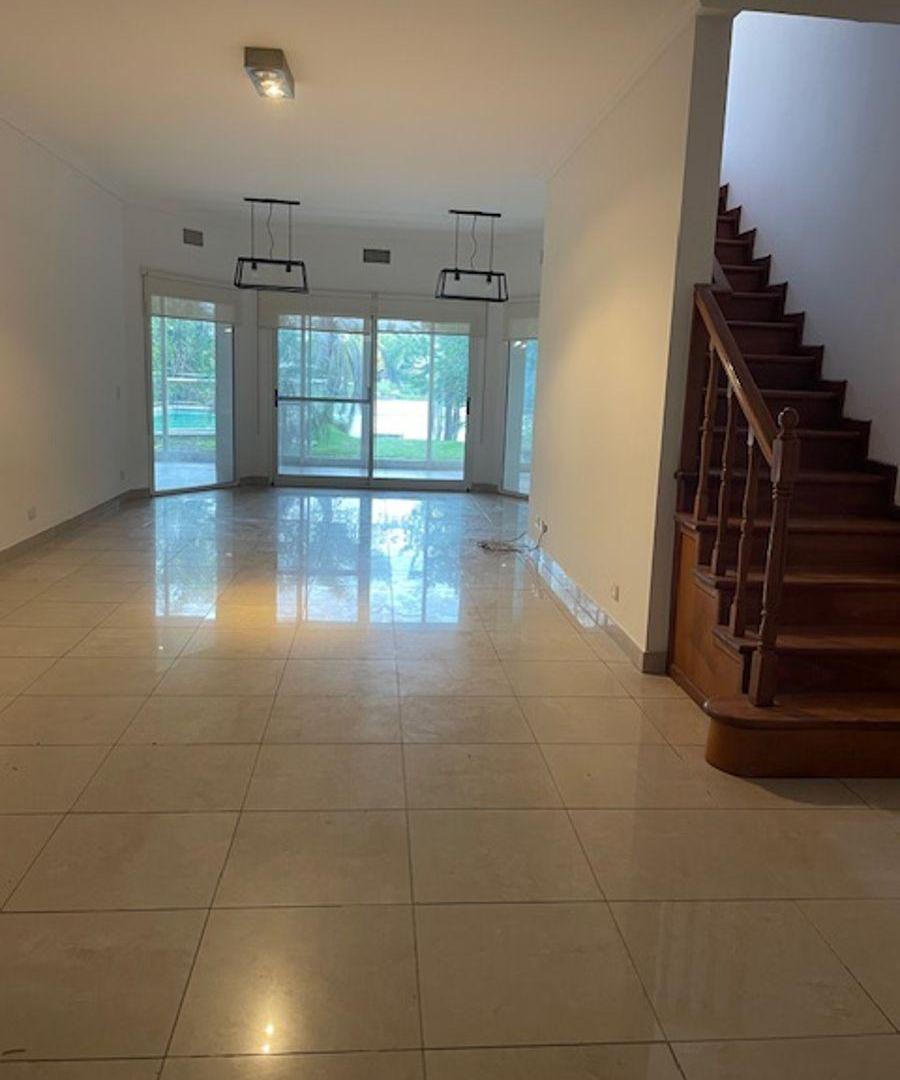 Foto de Alquiler anual sin muebles - casa sobre lote a la laguna en Santa, imagen 4