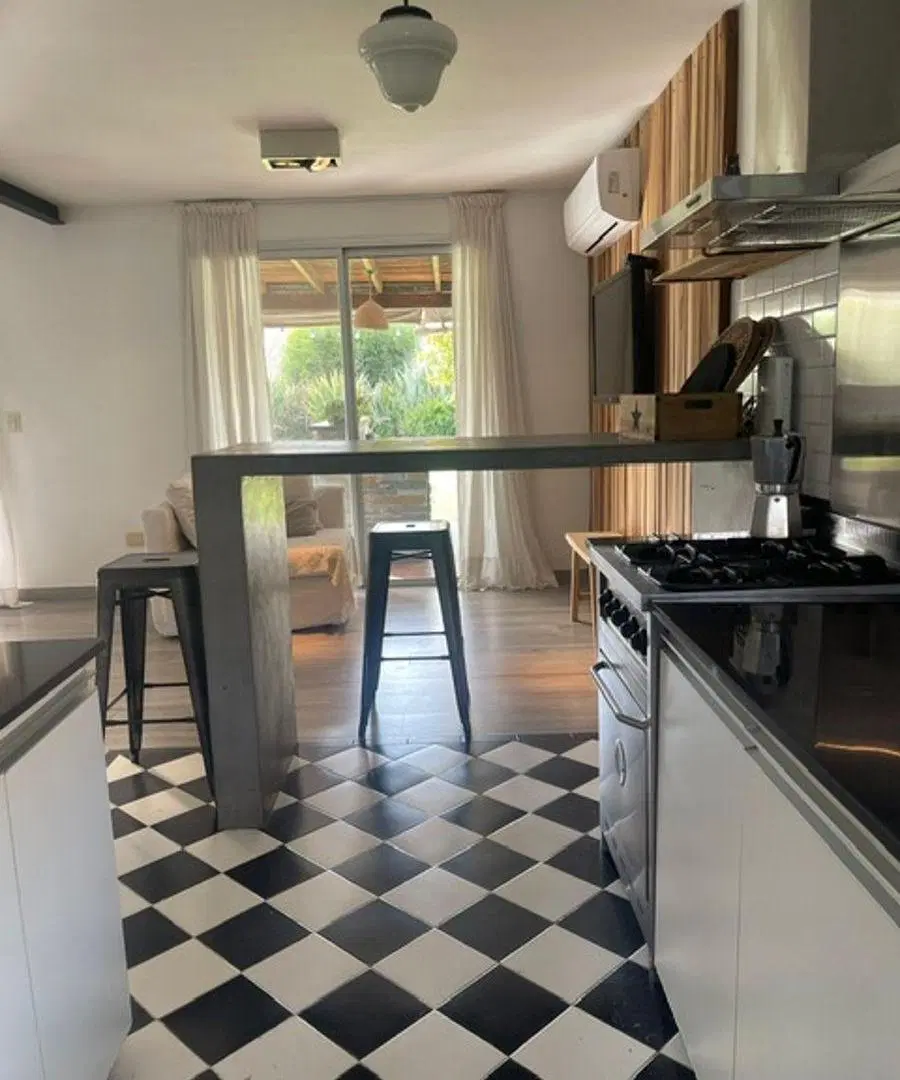 Lindisima casa sobre lote interno 1
