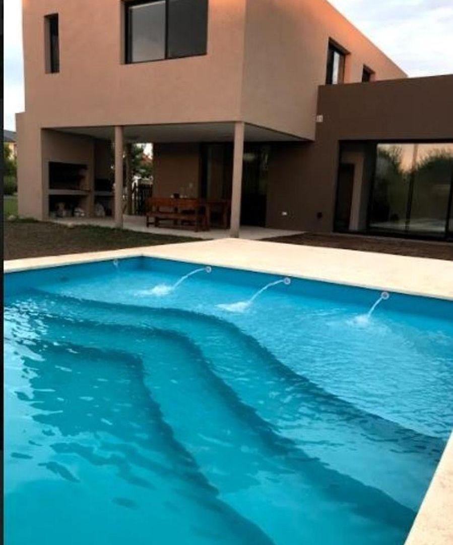 Foto de Muy linda casa sobre lote interno - alquiler anual amoblado, imagen 2