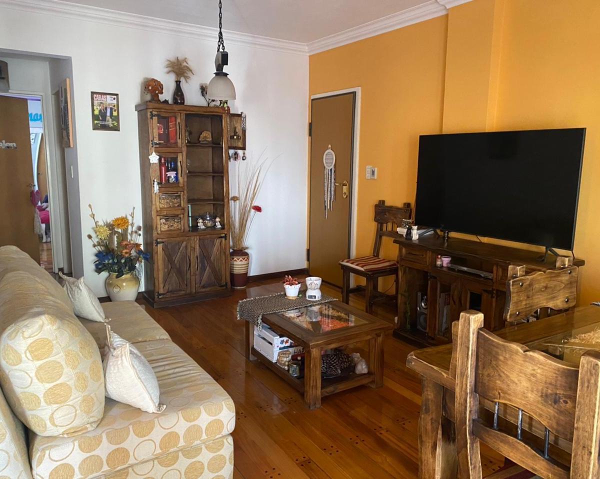 Dto. 3 Amb. en Venta. Balcon Terraza Al Frente. Dos Cocheras 3