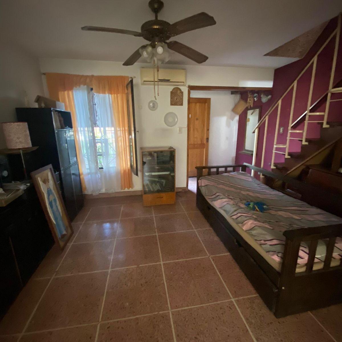 CASA 3 AMB. EN VENTA. EN BARRIO LUZ Y FUERZA. CON PATIO Y LAVADERO.