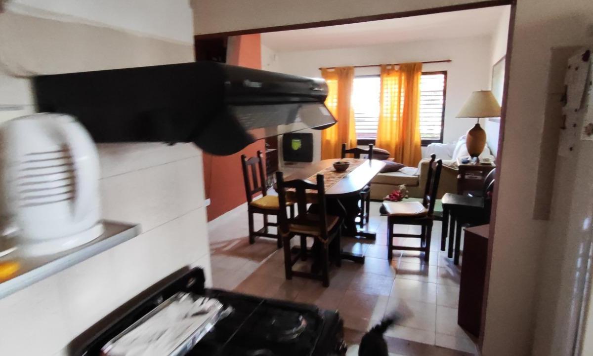 Casa 3 Amb. en Venta. con Garage y Patio. Permuta 5
