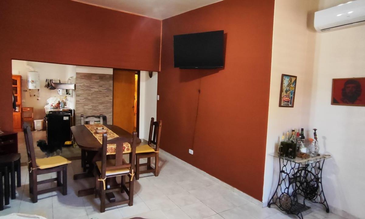 Casa 3 Amb. en Venta. con Garage y Patio. Permuta 3