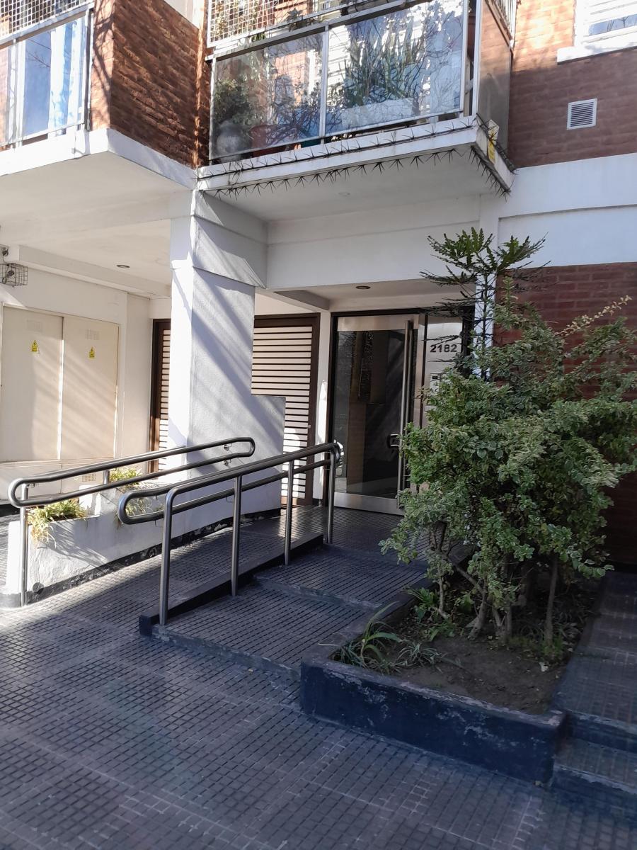 Monoambiente en Venta. con Balcon Al Frente, Sum, Laundry y Terraza. 3