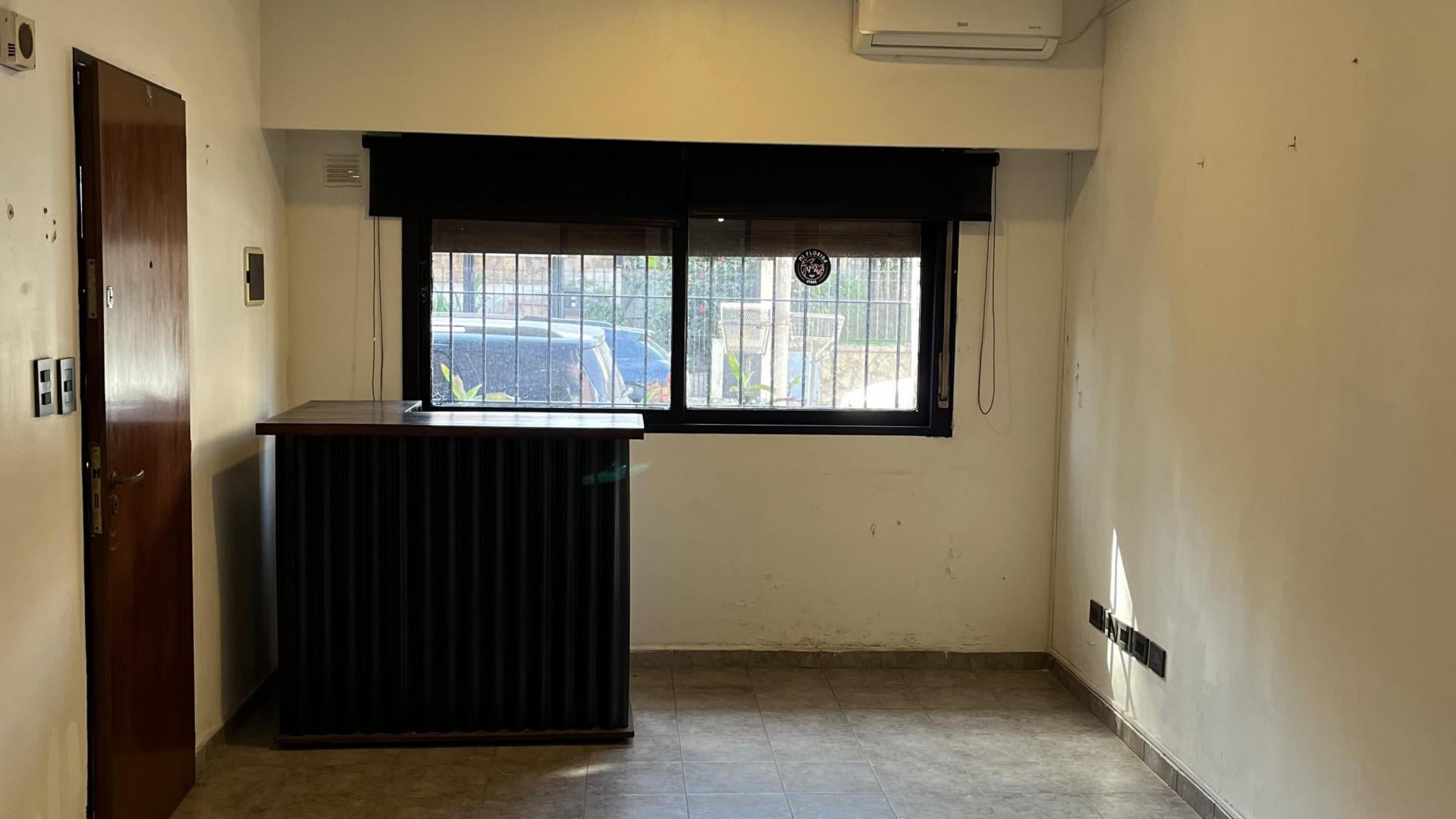 Foto de MONOAMBIENTE EN ALQUILER. APTO PROFESIONAL EXCLUSIVAMENTE. SIN EXPENSAS, imagen 4