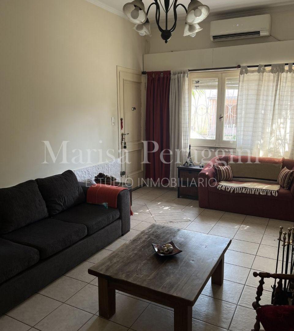 Foto de CASA 3 AMB. EN VENTA. CON PATIO Y PARRILLA. APTA CRÉDITO BANCARIO., imagen 2