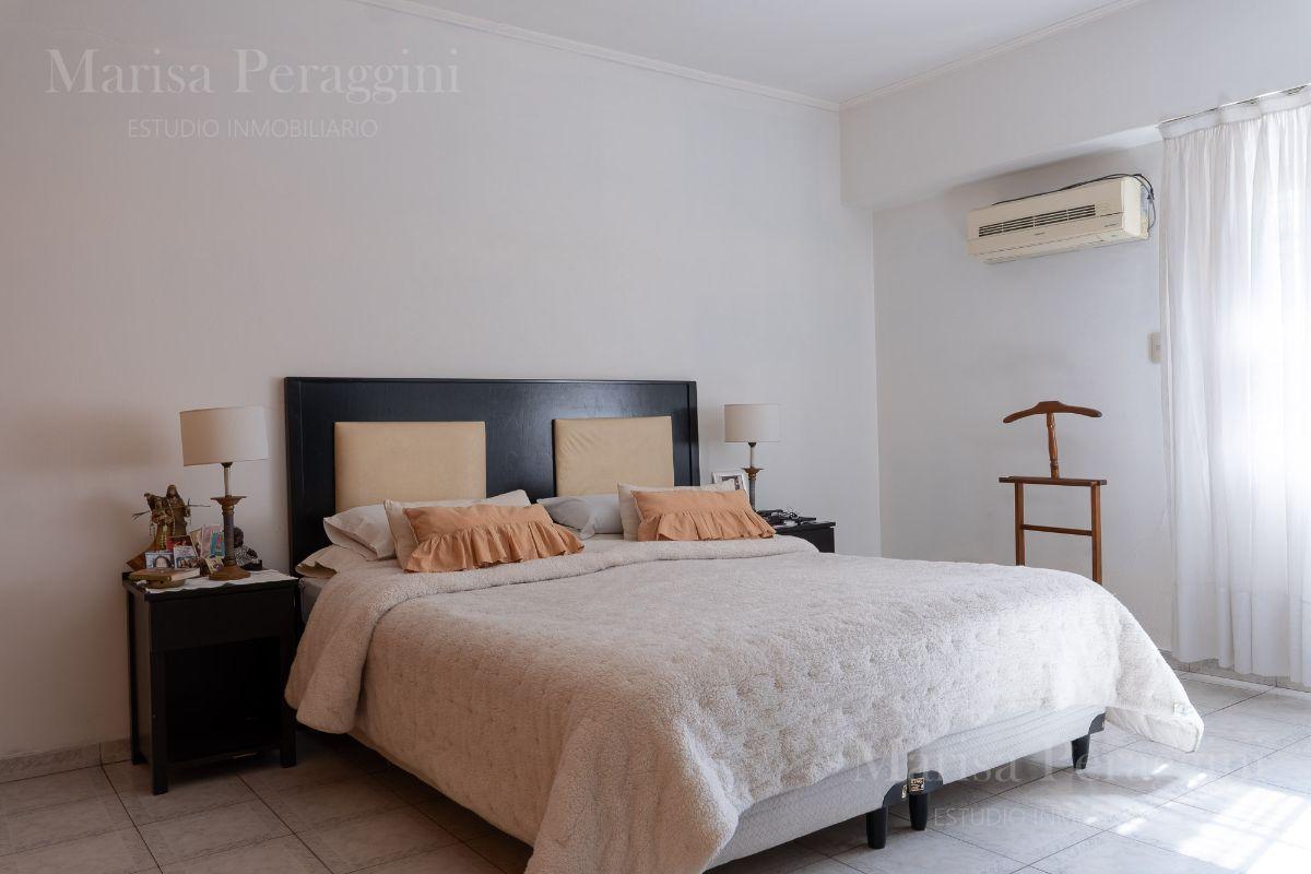 Foto de PH 4 AMB. EN VENTA. AL FRENTE. CON LOCAL/GARAGE. EXCELENTE UBICACIÓN, imagen 2