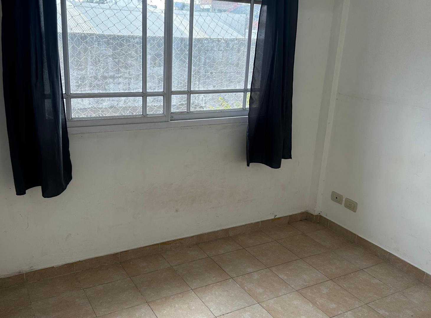 Foto de DPTO 2 AMB. EN VENTA. CON TERRAZA INDEPENDIENTE. BAJAS EXPENSAS, imagen 2
