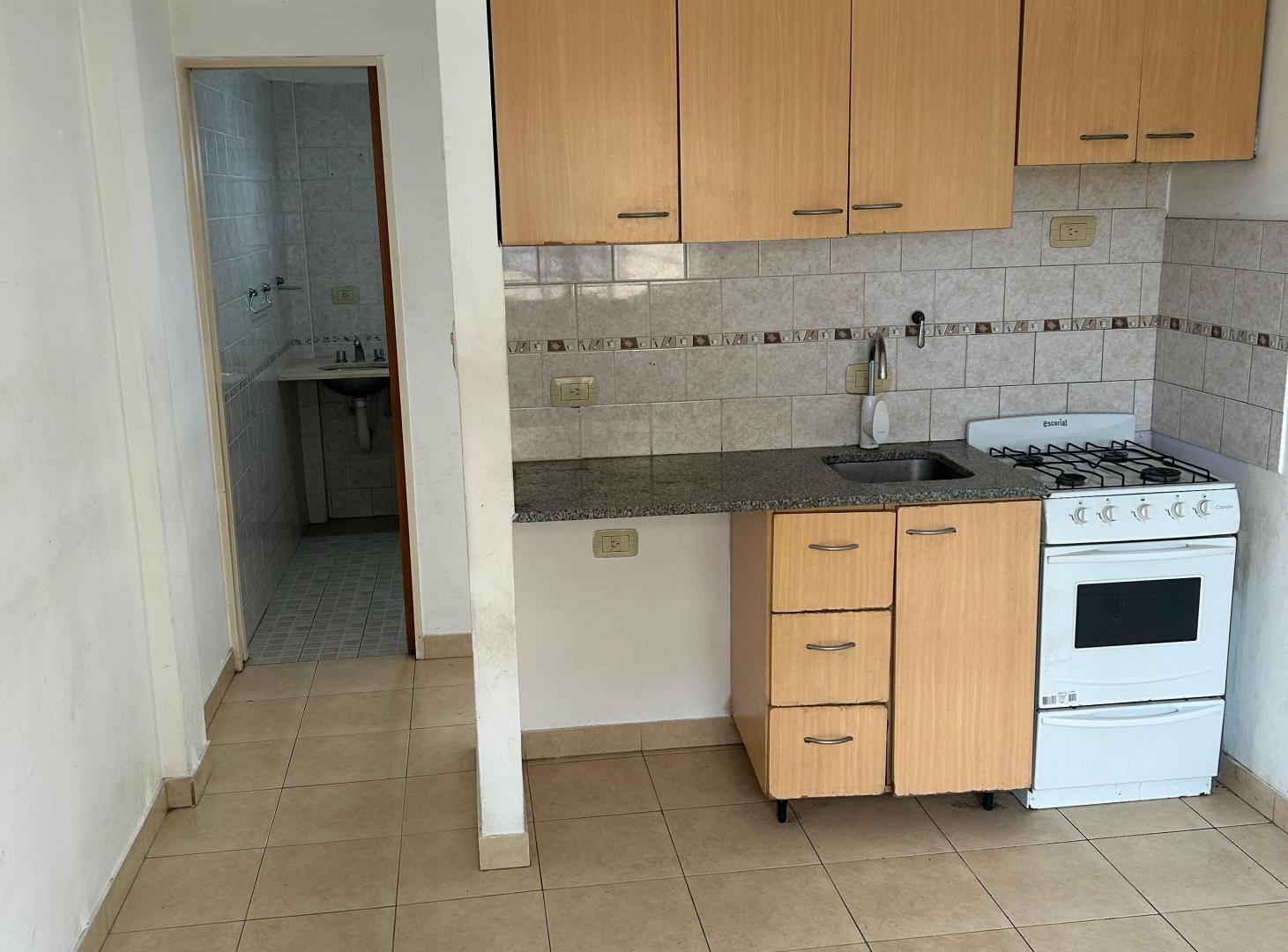 Foto de DPTO 2 AMB. EN VENTA. CON TERRAZA INDEPENDIENTE. BAJAS EXPENSAS, imagen 1