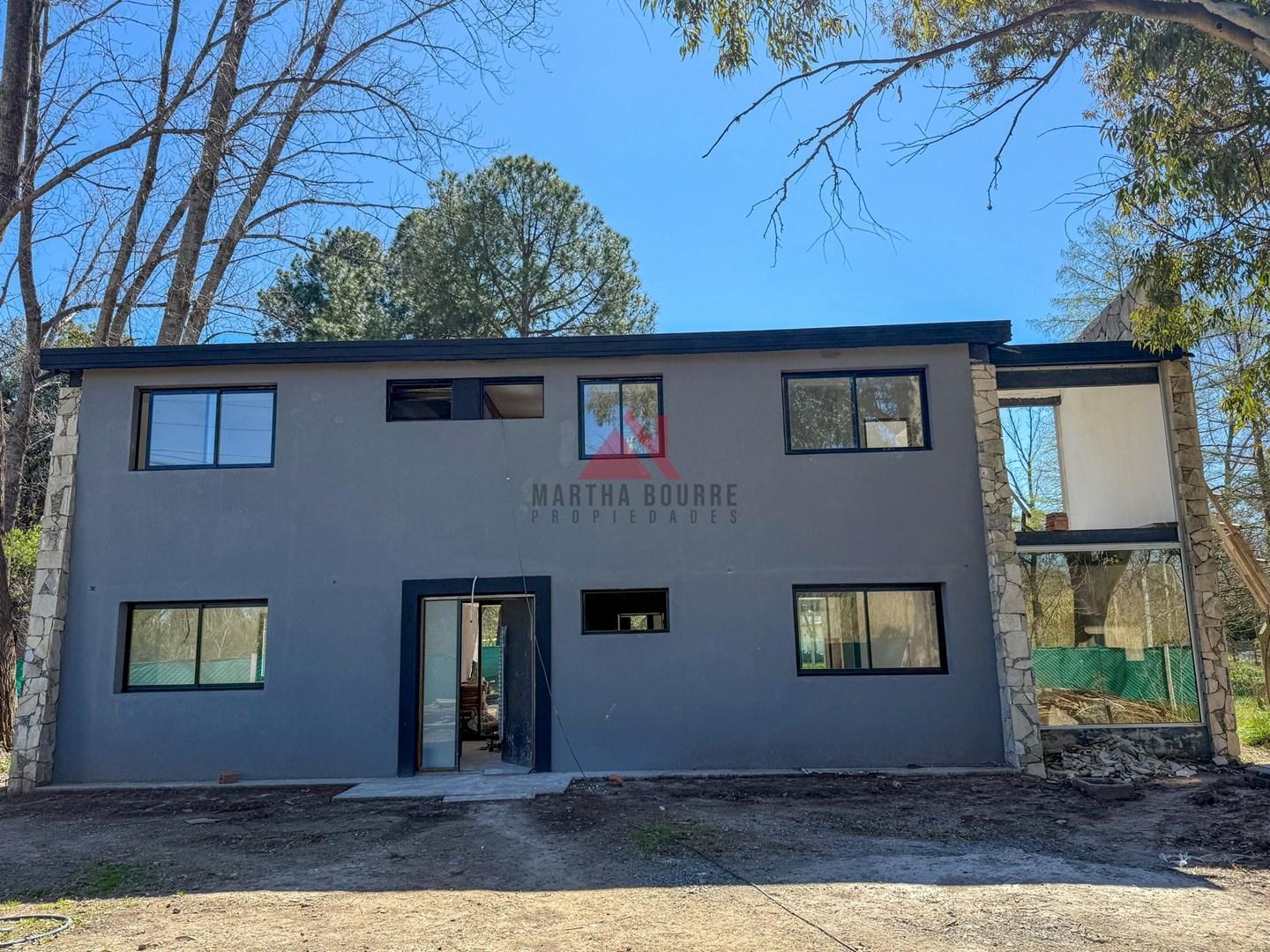 Casa Chalet en Venta en Barrio Parque Los Pinos, Exaltación de la Cruz, G.B.A. Zona Norte