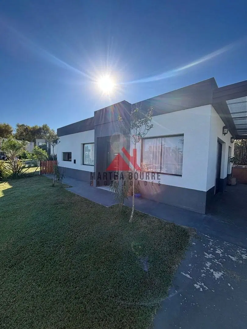 Casa  en Venta en Los Arces, La Cañada de Pilar, Pilar 3