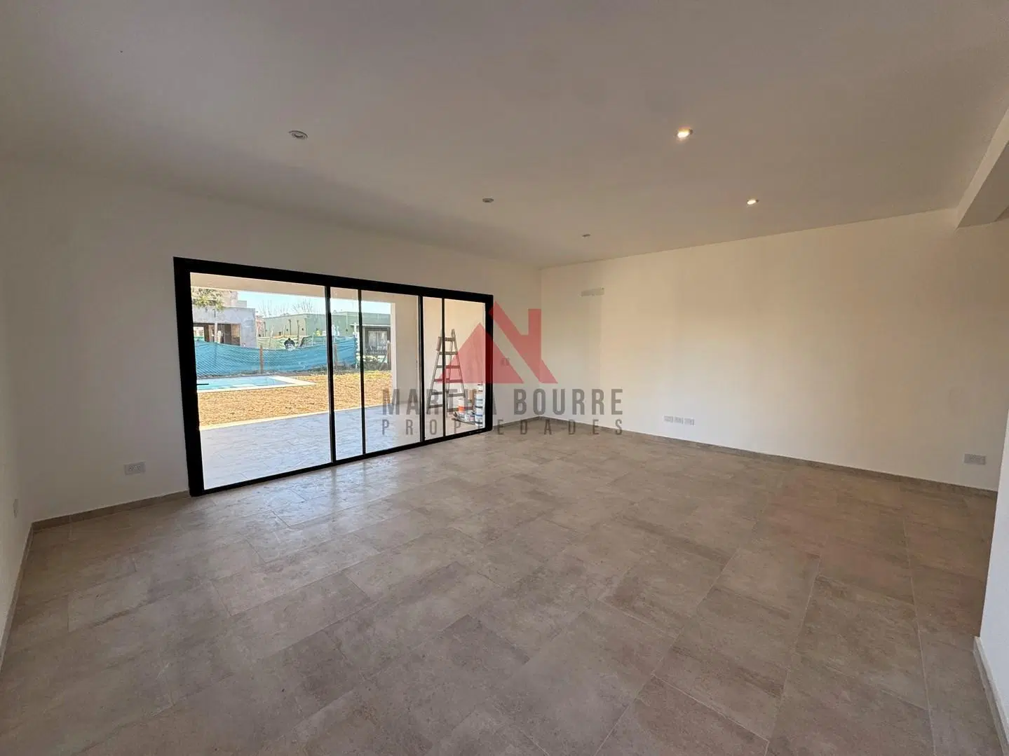 Casa  en Venta en Santo Tomas, Derqui, Pilar 8