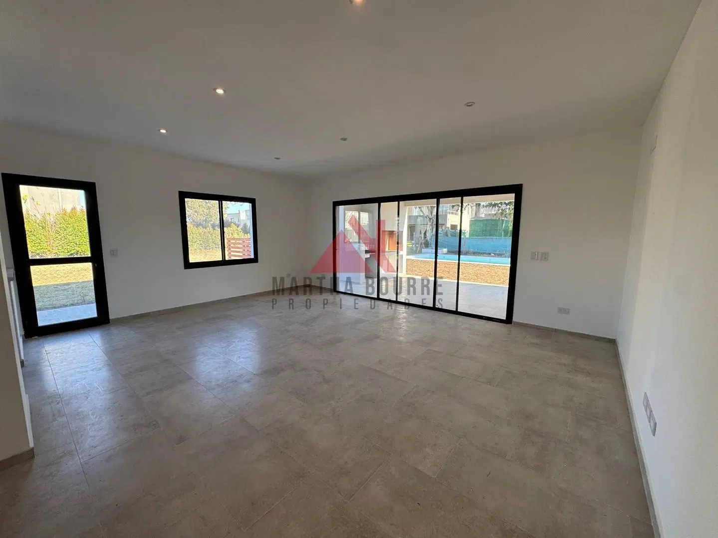 Casa  en Venta en Santo Tomas, Derqui, Pilar 4
