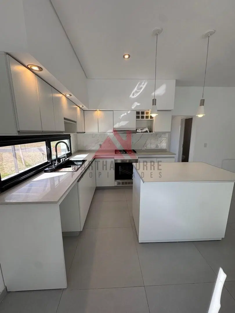 Casa  en Venta en Santo Tomas, Derqui, Pilar 2