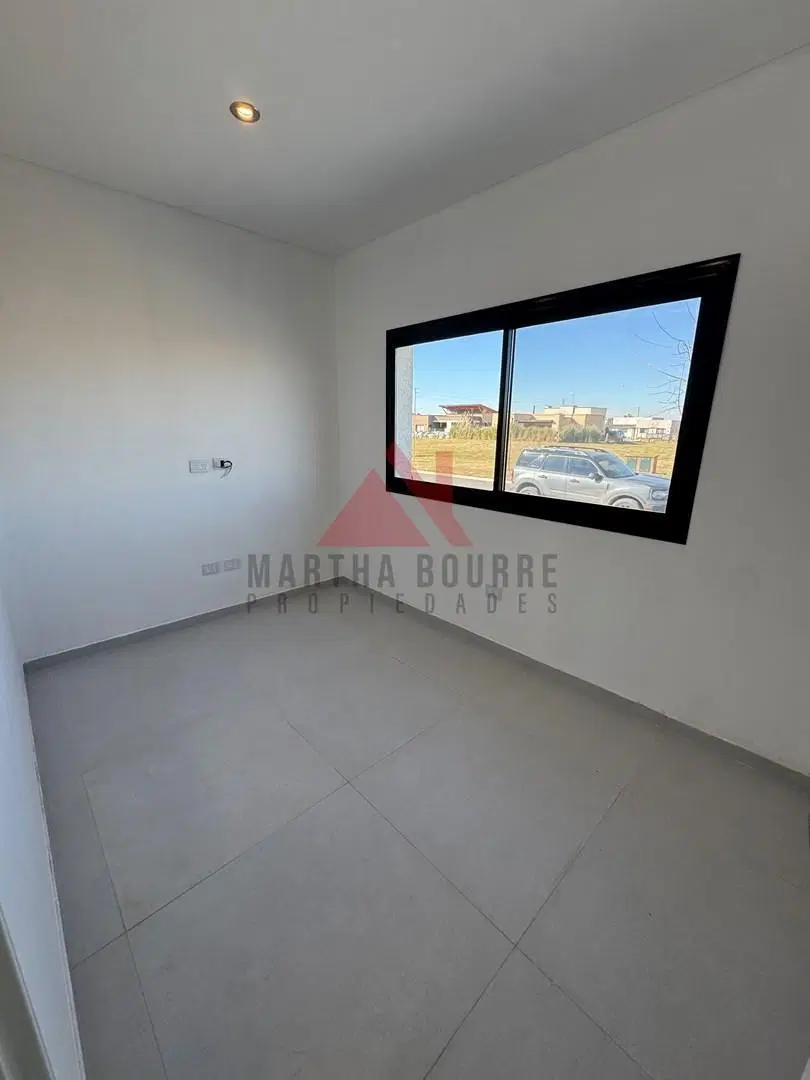 Casa  en Venta en Santo Tomas, Derqui, Pilar 4