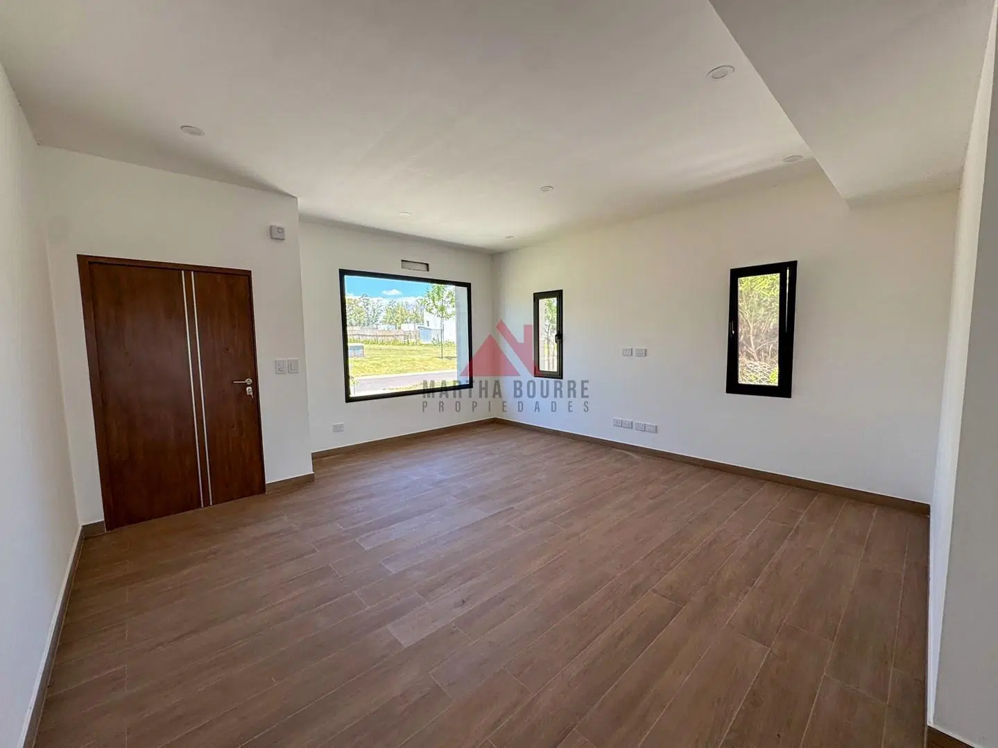 Casa  en Venta en Santa Lucia, Pilar del Este, Pilar 5